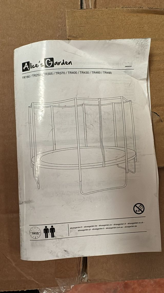 Alice's Garden - Cama elástica 305