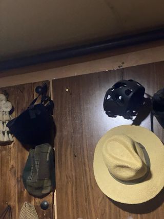 Se venden cascos de equitacion