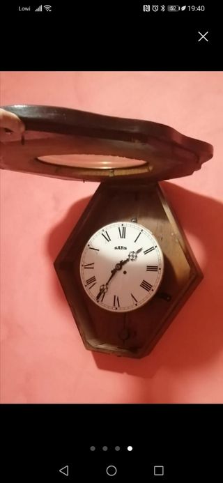 Reloj de pared antiguo de madera SARS – Mecánico