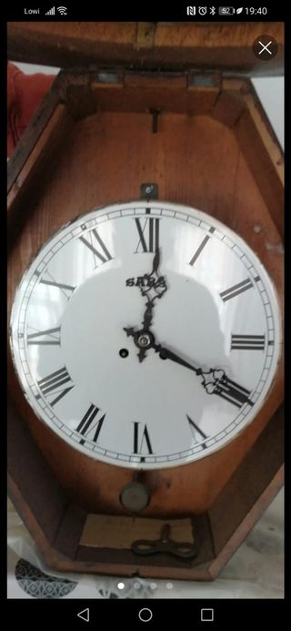 Reloj de pared antiguo de madera SARS – Mecánico