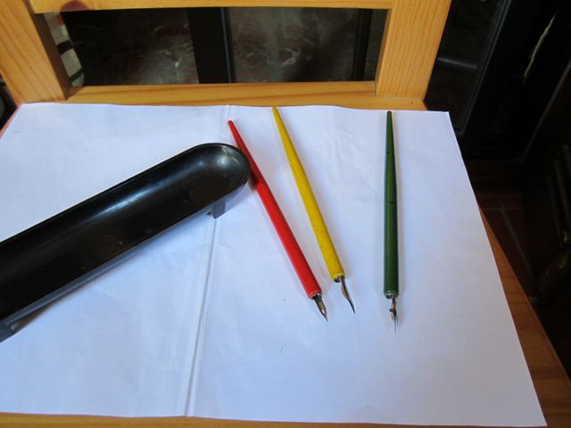 PORTAPLUMINES Y PLUMINES ANTIGUOS