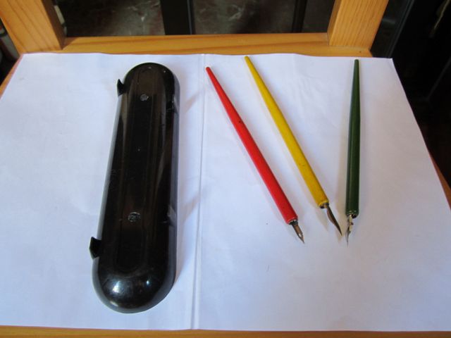 PORTAPLUMINES Y PLUMINES ANTIGUOS