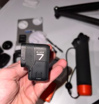 Cámara deportiva: GoPro Hero 7 y accesorios