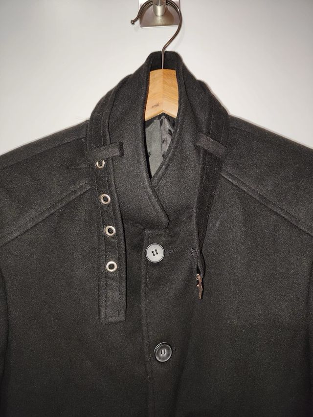 Abrigo Negro de Hombre