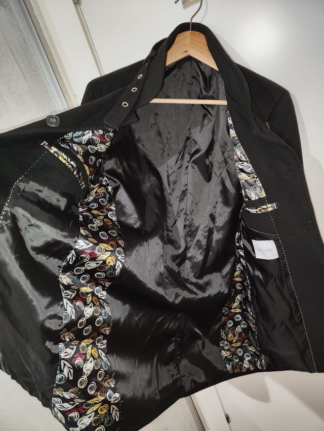 Abrigo Negro de Hombre