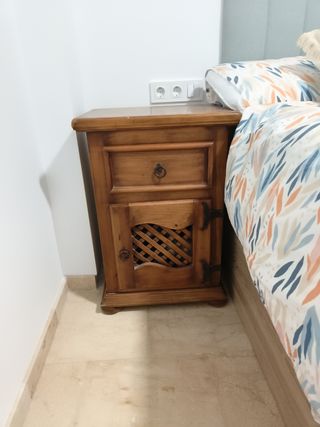 Mesitas noche provenzal