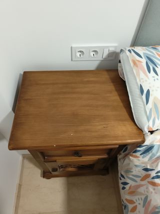 Mesitas noche provenzal