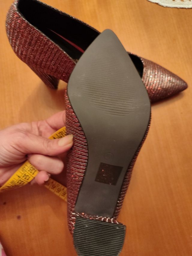 Zapatos brillo de fiesta tulipano oferton 2€