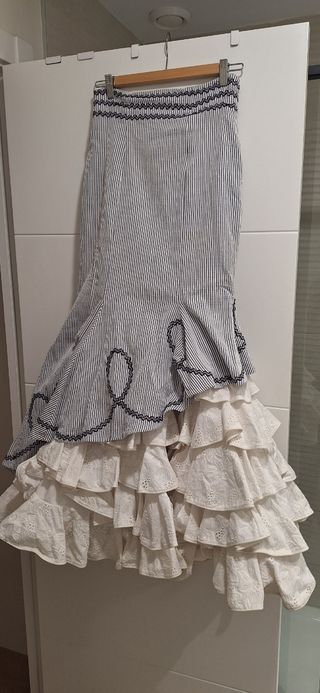 Falda flamenca y camisa 40