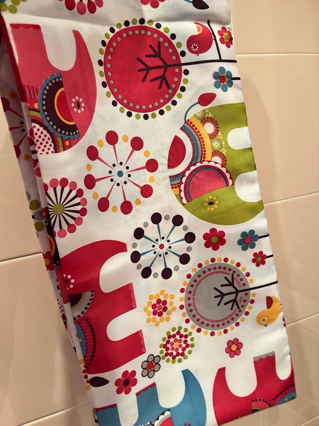 Tela elefantes de colores