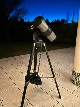 Telescopio marca MEADE modelo StarNavigator 114