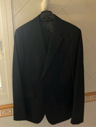 Traje Zara azul marino