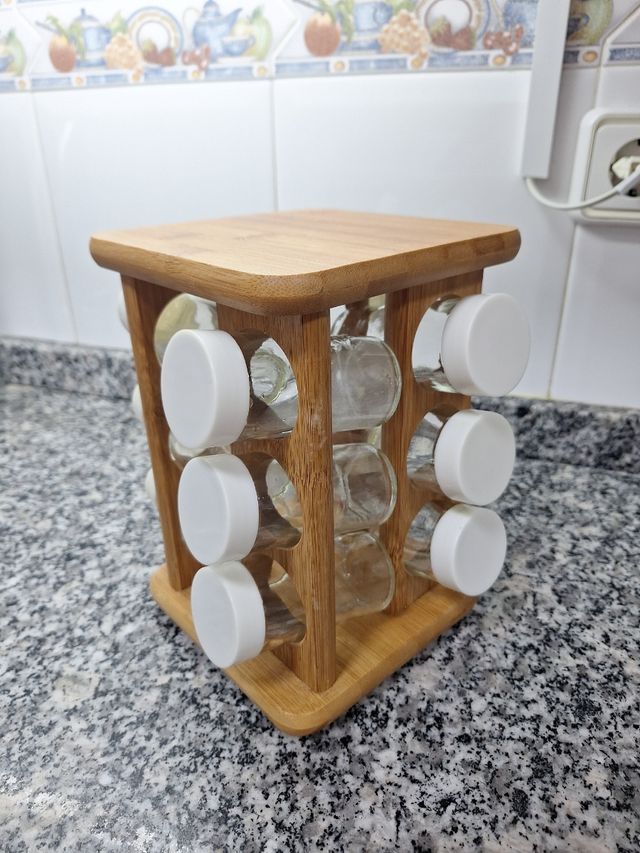 Especiero de madera natural