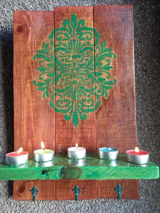 CUADRO ESTANTE CON PERCHAS PARA VELAS-MACETAS