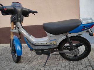 Derbi variant Revolution