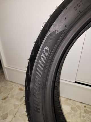 Neumático 130 70 18