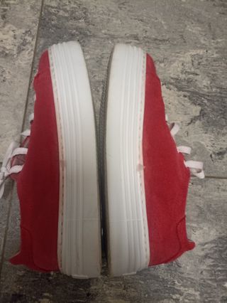 Zapatillas rojas plataforma piel de Serraje mimao