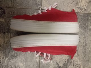 Zapatillas rojas plataforma piel de Serraje mimao