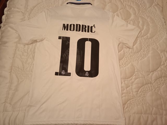 Camiseta Modric Oficial Real Madrid