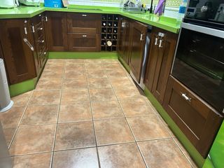 Se vende puertas de cocina y cajones de roble