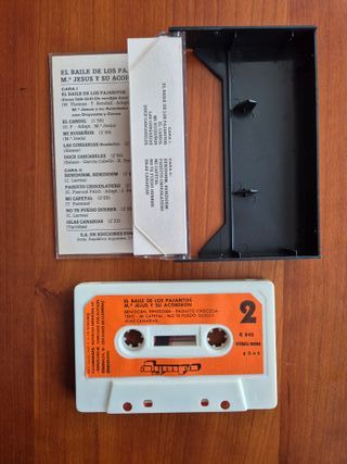 Cinta de casete de María Jesús y su acordeón