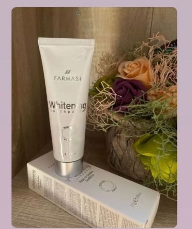 Pasta de dientes blanqueadora