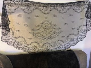 Mantilla de Encaje Negra para Fallera
