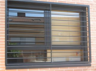 Rejas, puertas metalicas, vallados a Medida