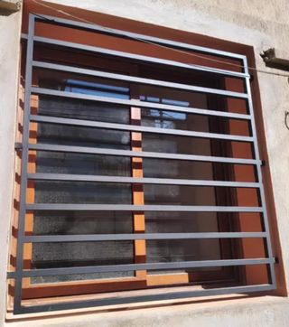 Rejas, puertas metalicas, vallados a Medida