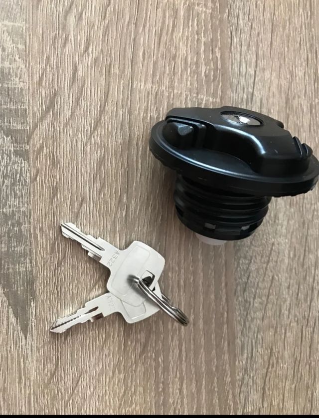 Tapón Deposito Combustible Para M Marcas