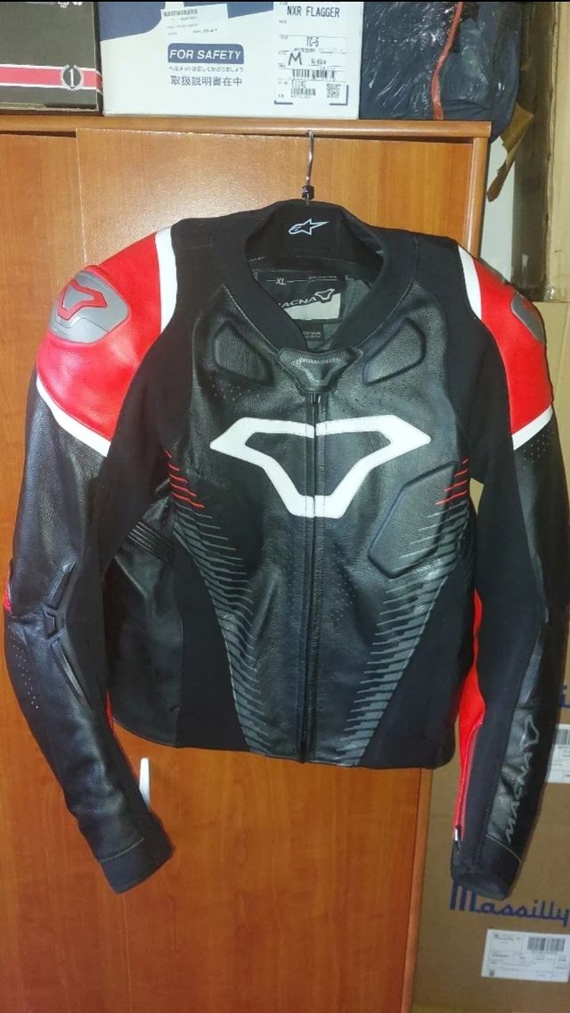Traje moto MACNA
