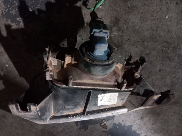 Faros antinieblas Citroen saxo vts