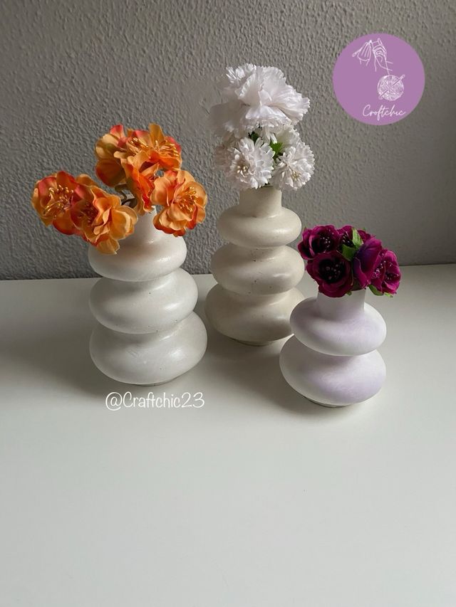 Jarron de cemento blanco