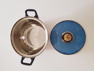 Cazo cerámica, olla acero inoxidable y 2 tapas