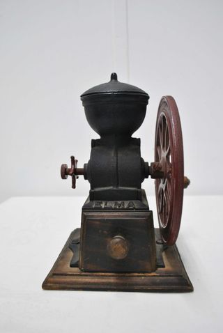 Antiguo molinillo de café Elma
