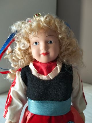 Bambolina in ceramica - Bulgaria