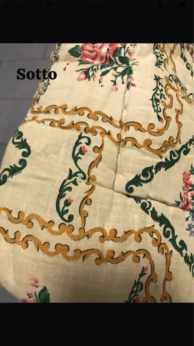 Trapuntino vintage beige a fiori grande