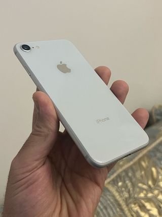 iPhone 8 64GB . Excelente estado. Libre