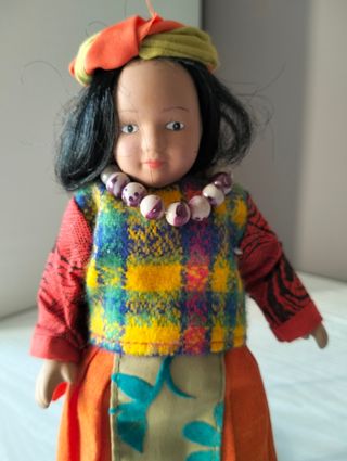 Bambolina in ceramica - Tibet