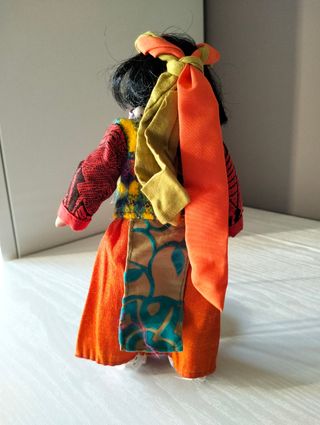 Bambolina in ceramica - Tibet