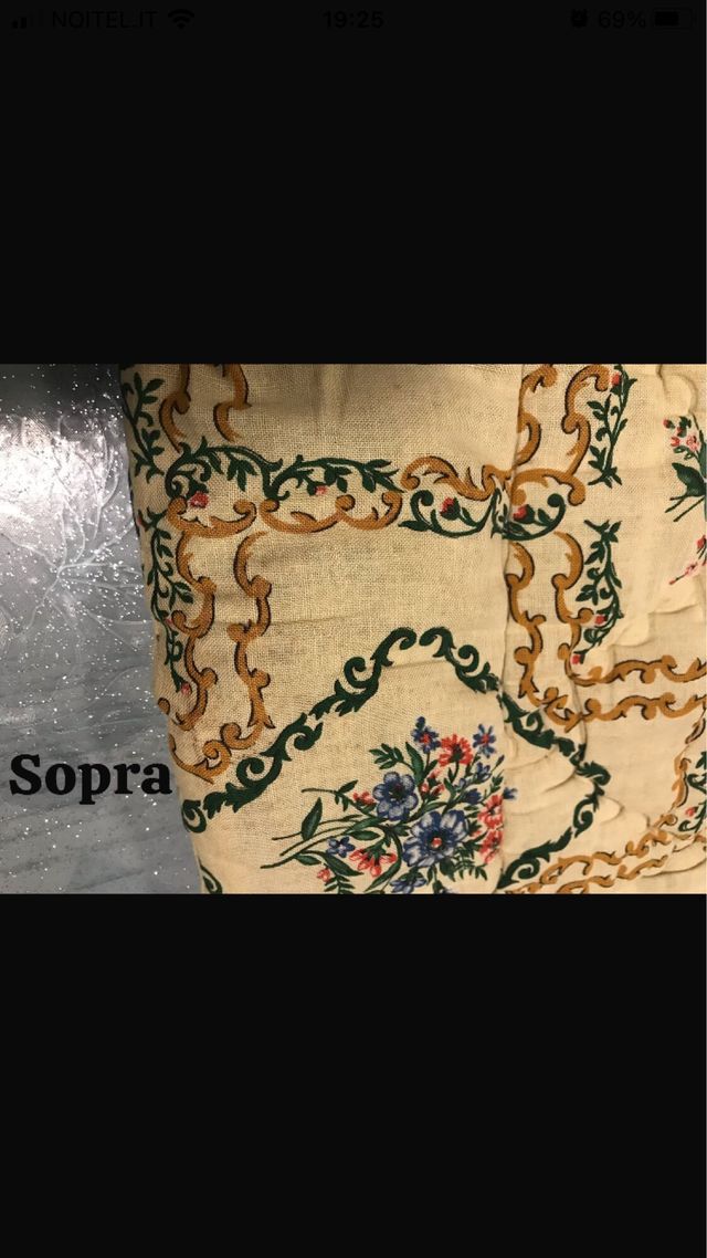 Trapuntino vintage beige a fiori piccolo