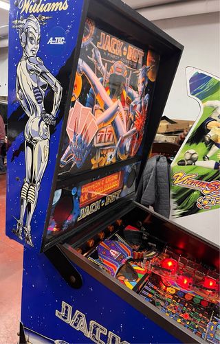 Pinball jackbot