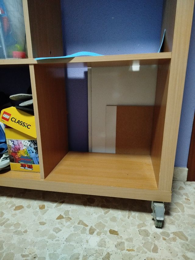 Estanteria de 16 box madera con ruedas