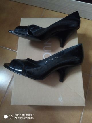 Zapatos tacón charol Ángel Rico