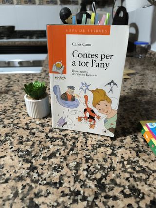 Contes per a tot l'any (Cuentos, Mitos Y Libros-regalo) (Catalan Edition)