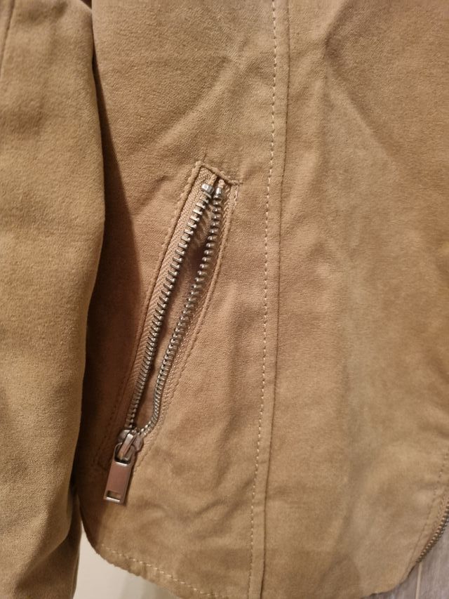 Giubbino scamosciato