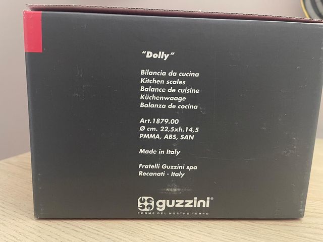 Guzzini Bilancia Dolly disegnata da Ennio Pasini