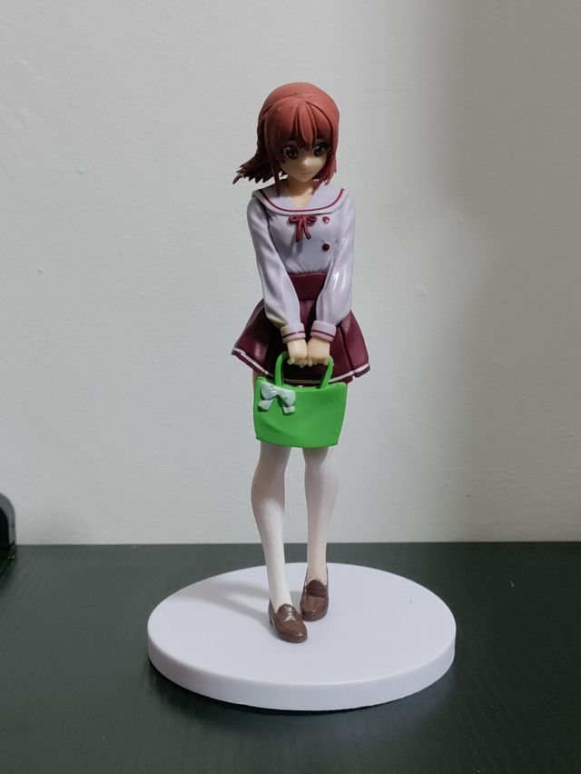 Action figure ragazza con gonna figure 