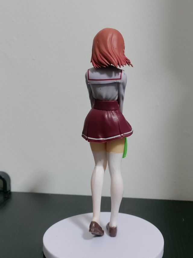 Action figure ragazza con gonna figure 