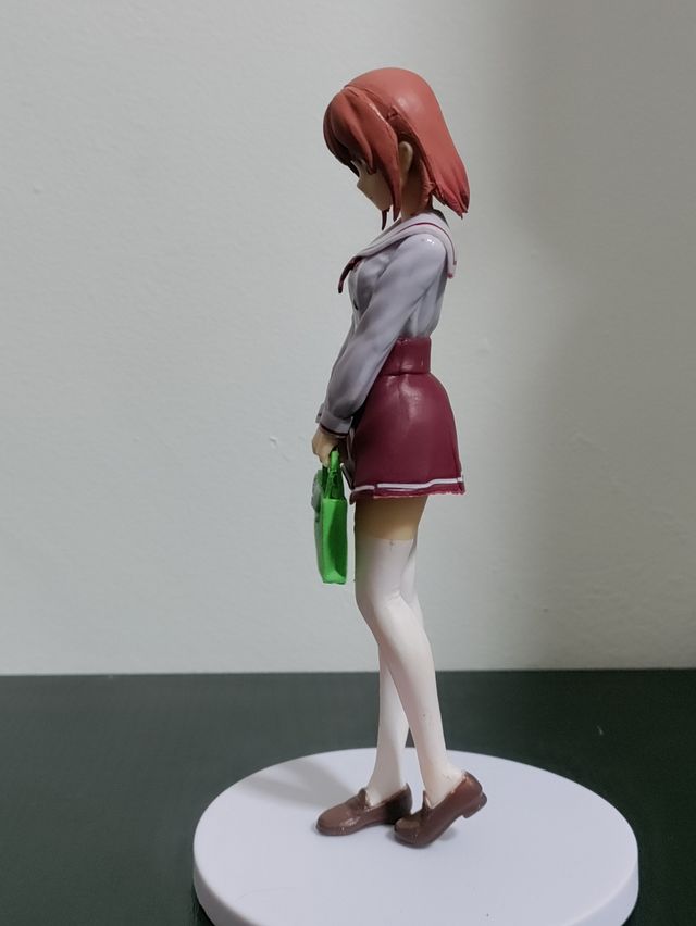 Action figure ragazza con gonna figure 